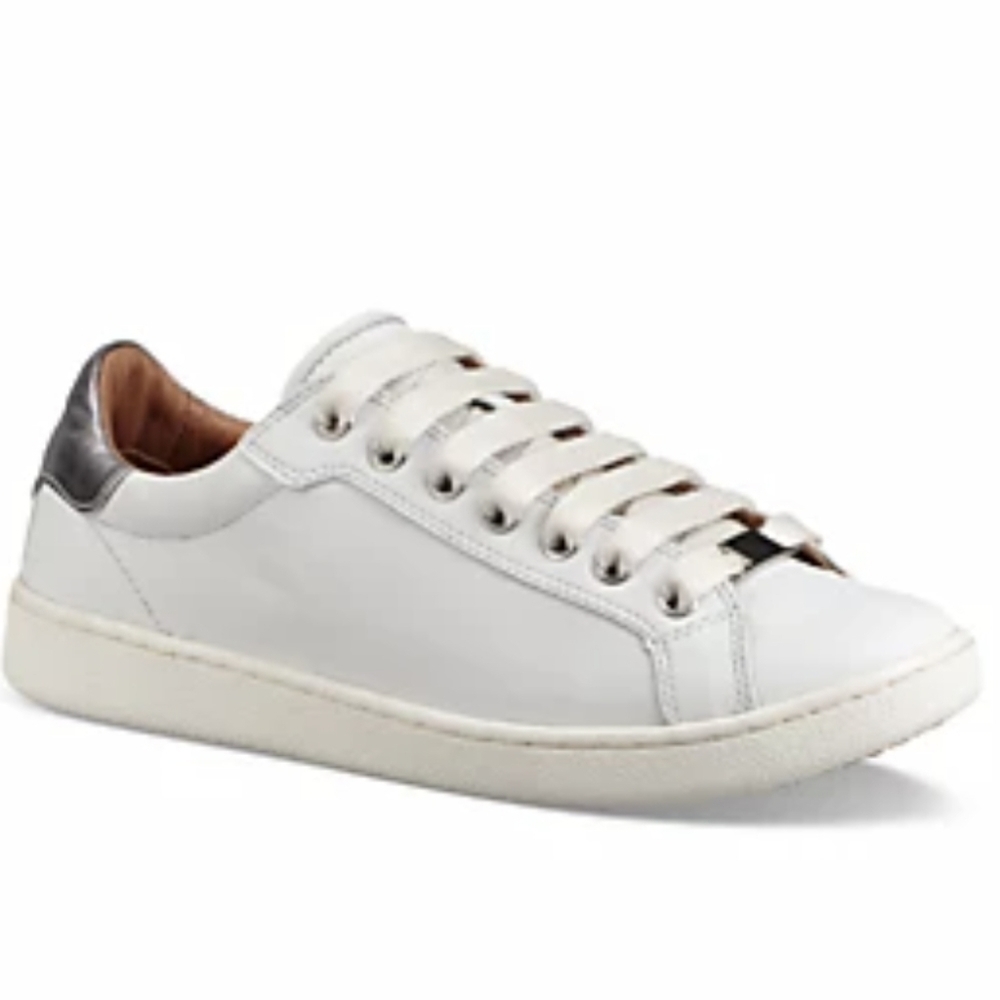 Ugg Women Comfort Milo Lace Up Leather Sneakers Keds Shoes sz 9